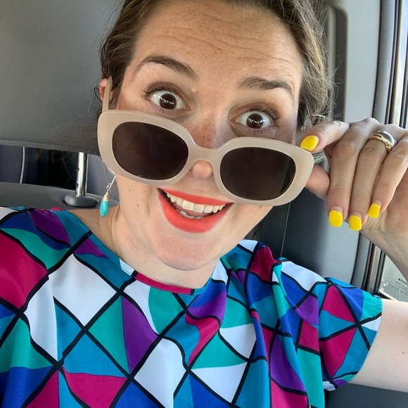 Meet your Posher, Danielle - Picture 4 of 6